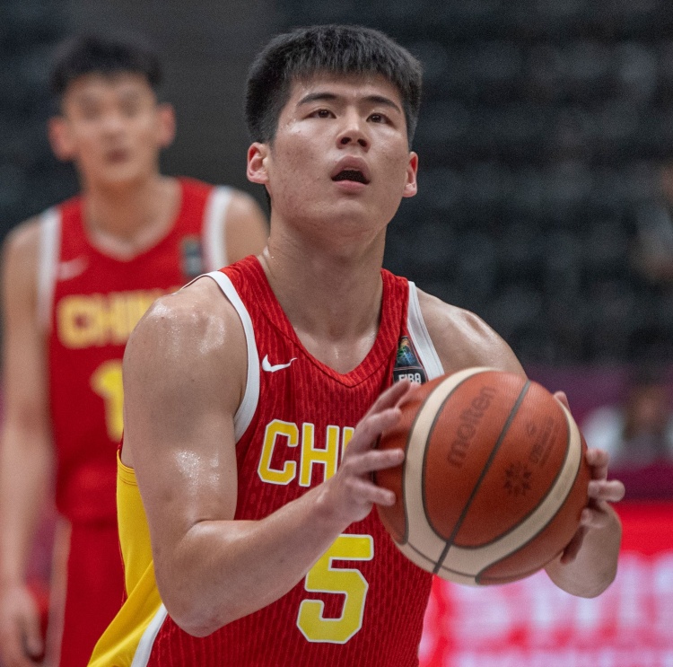 率先發力！陳家政首節6分鐘5中4獨得11分 三分3中2