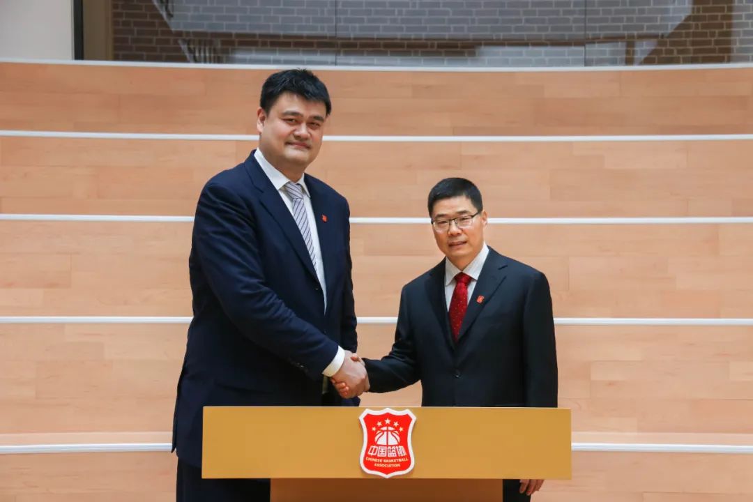 郭振明：我現在跟姚明仍保持聯系 部分重要決策也會咨詢他的意見