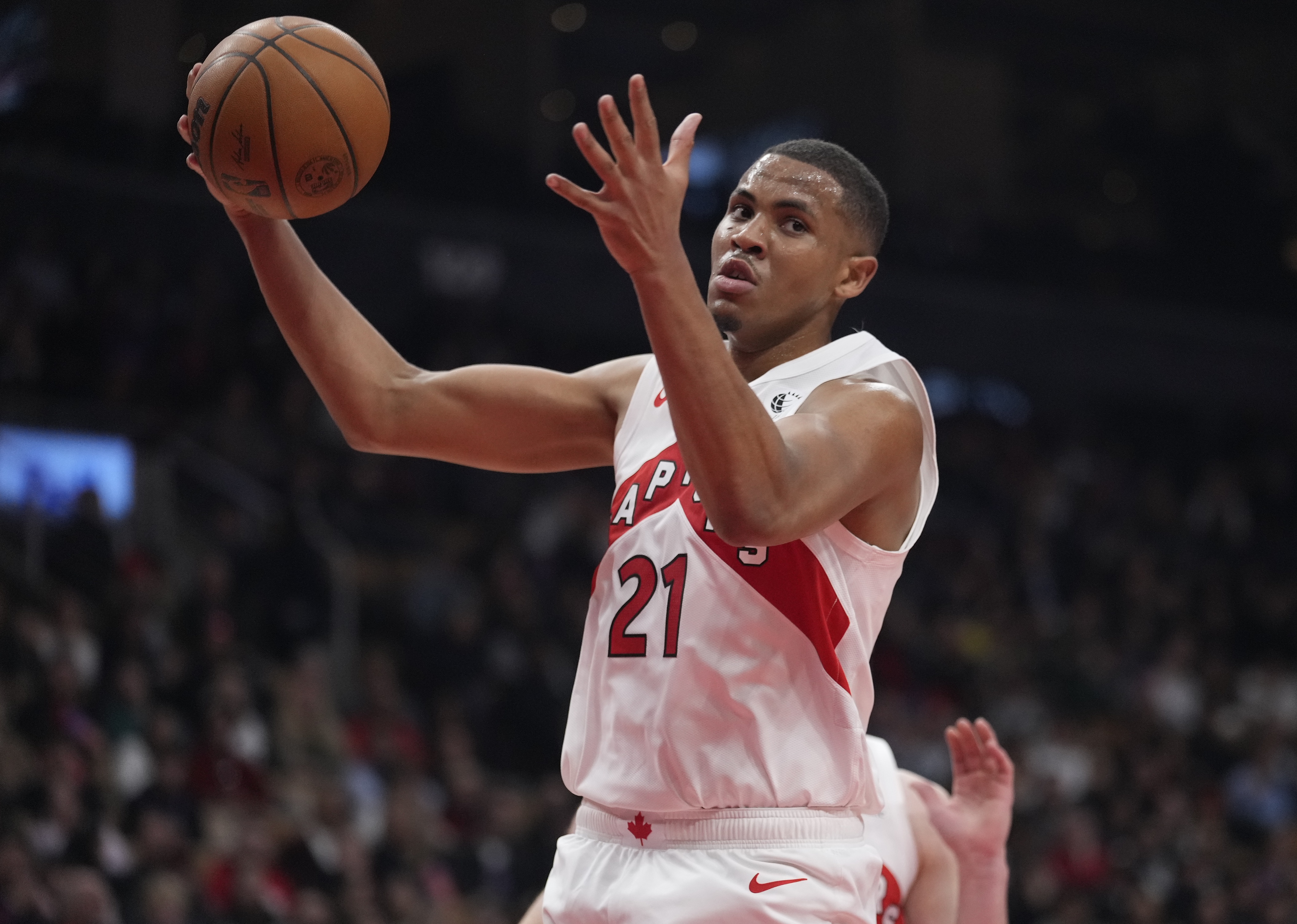 媒體人：奧蘭多-羅賓遜拒絕了CBA球隊的報價 選擇雙向合同留在NBA