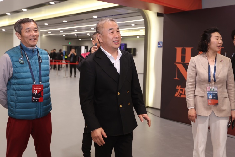 足球報：青島海牛今年僅獲政府2000萬支持，其余開支幾乎全靠招商
