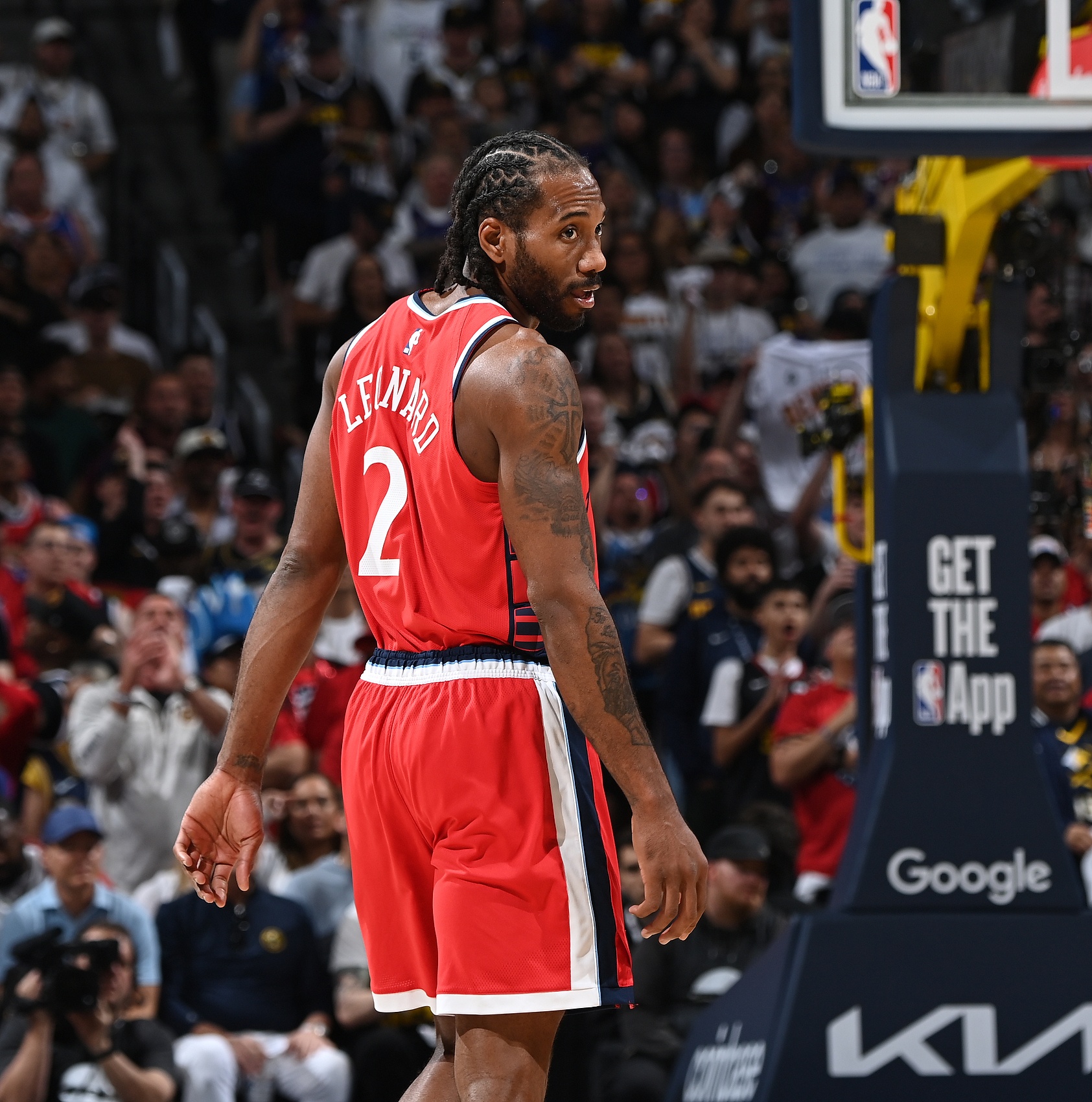 ESPN：多位總經理和高管認為 萊昂納德預計會履行完剩余合同