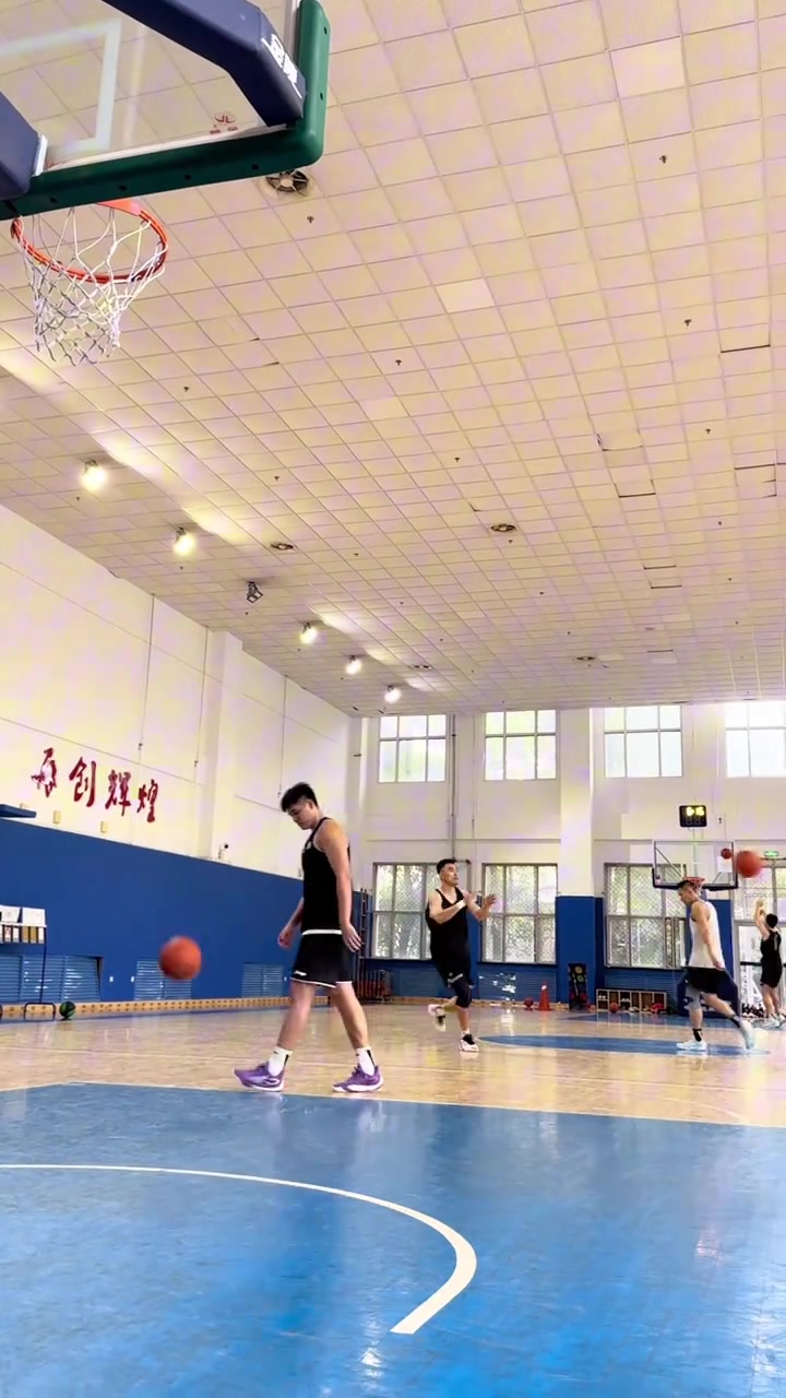 付豪&張陳治鋒&吳昌澤等出鏡！遼籃最新訓練視頻：內線球員訓練中