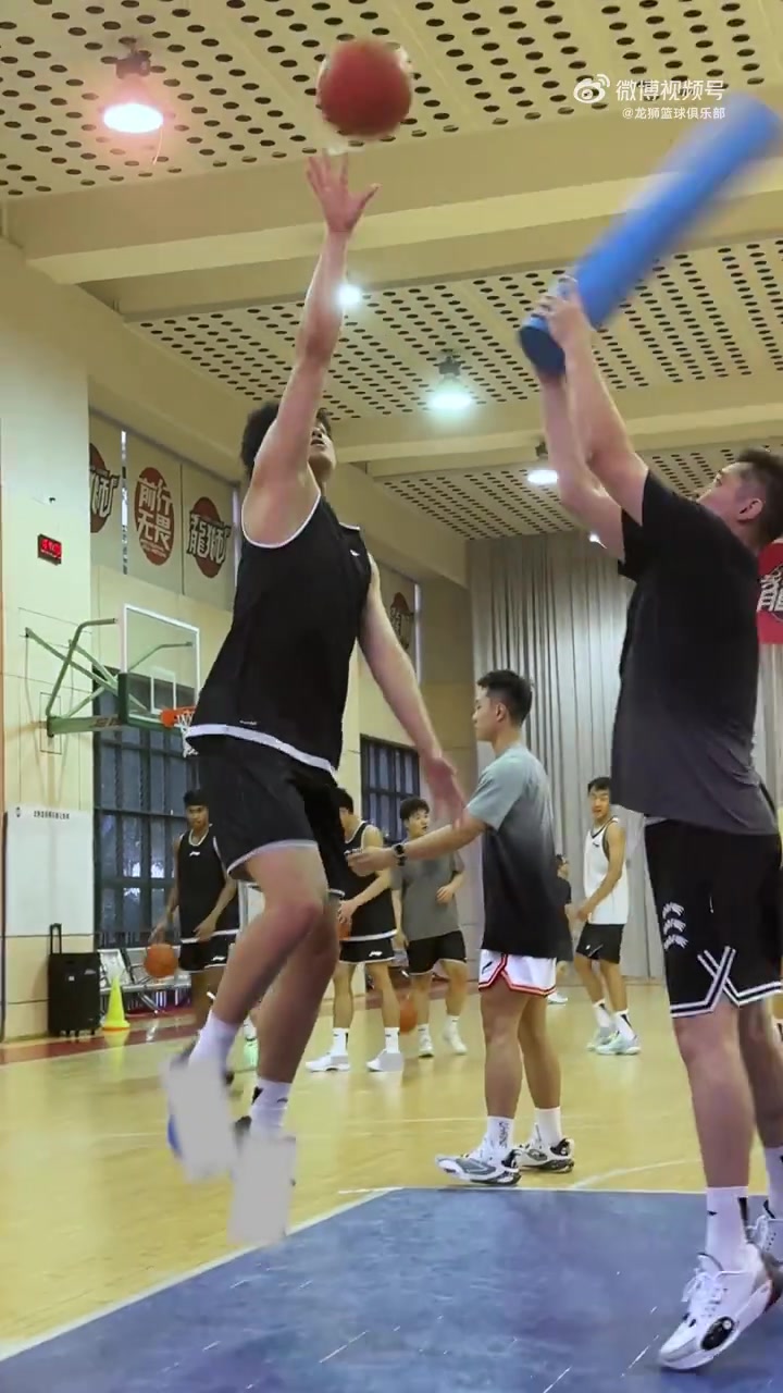 備戰(zhàn)NBA季前賽訓(xùn)練，相信過程！??