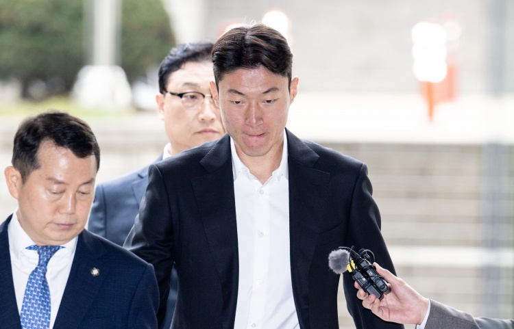 非法拍性愛視頻！韓足協官方：黃義助被永久除名，在國內遭禁足