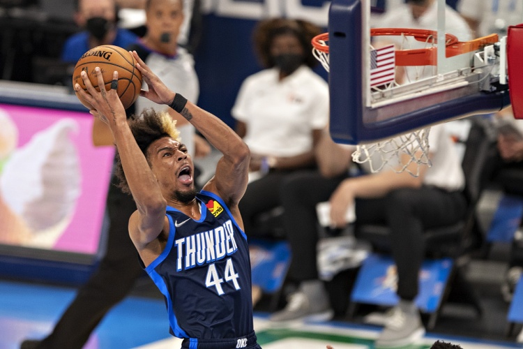 NBA生涯場均2分1.1板！Scotto：灰熊與小查理-布朗達成了簽約協議